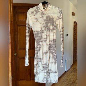 Lulu’s Turtleneck Acidwash Dress